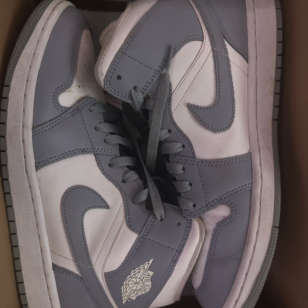 Nike air jordan 1 blueish/Gray and White Sneakers
